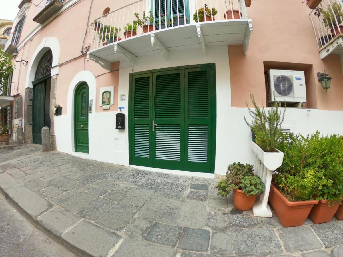Appartamento Sul Mare Ad Ischia Ponte Ngoại thất bức ảnh